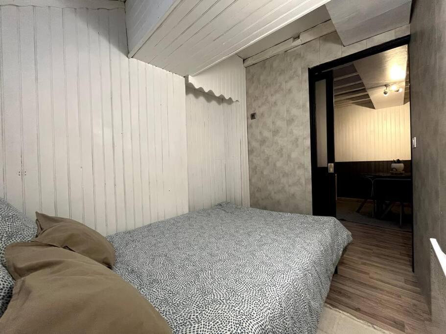 The Red And Black Retreat - Fontainebleau Center 외부 사진