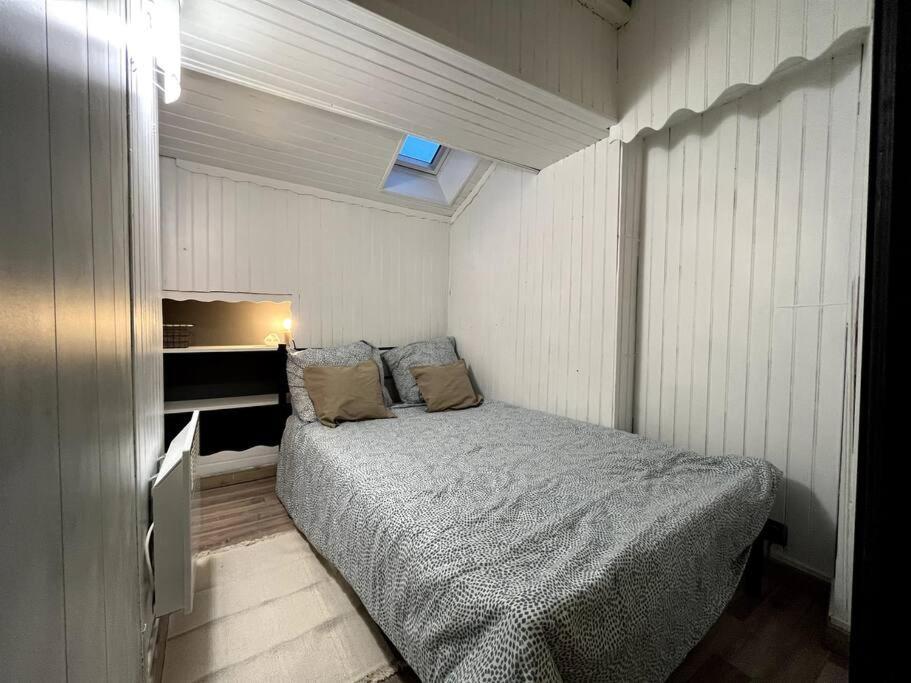 The Red And Black Retreat - Fontainebleau Center 외부 사진